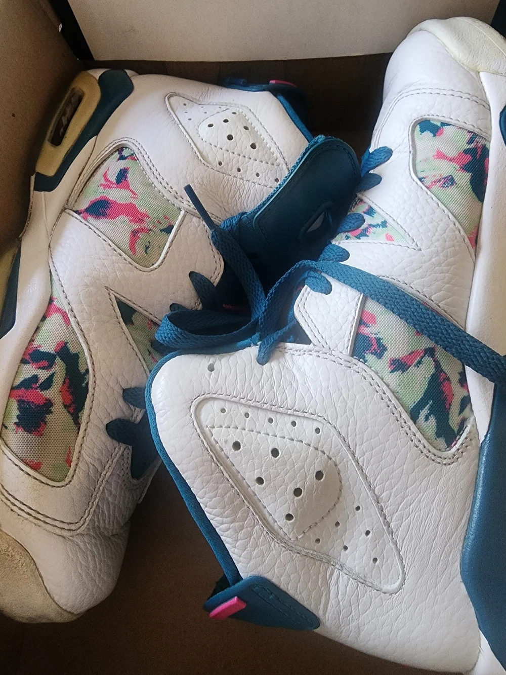 Air Jordan Kids White Teal Floral Accent Basketball Shoes